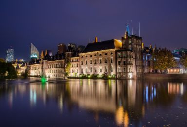 Den-Haag-Binnenhof---HalalTimeeu