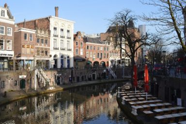 Utrecht-Restaurant-aan-gracht---HalalTimeeu