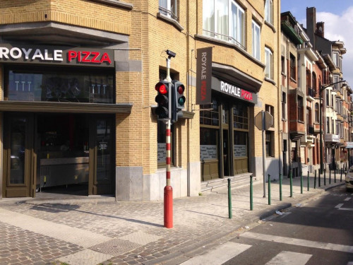 Royale Pizza - Delacroix